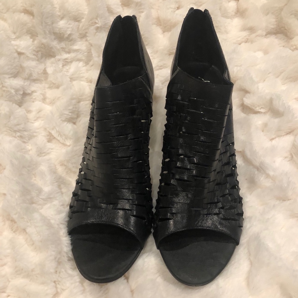 Franco Sarto black Salito shoes